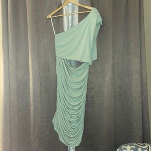 Light Green One-Shoulder Ruched Dress w/ Side Cutout; Size: 16